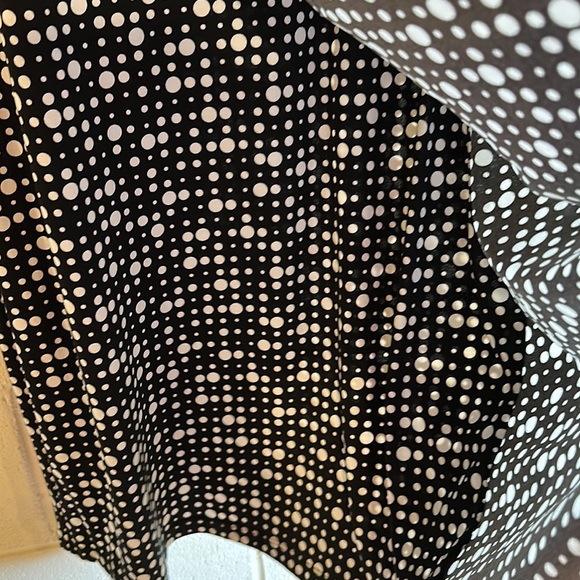 Lovely like new wrap dress in a size 12 in a polka dot print, soft material. - Picture 7 of 7